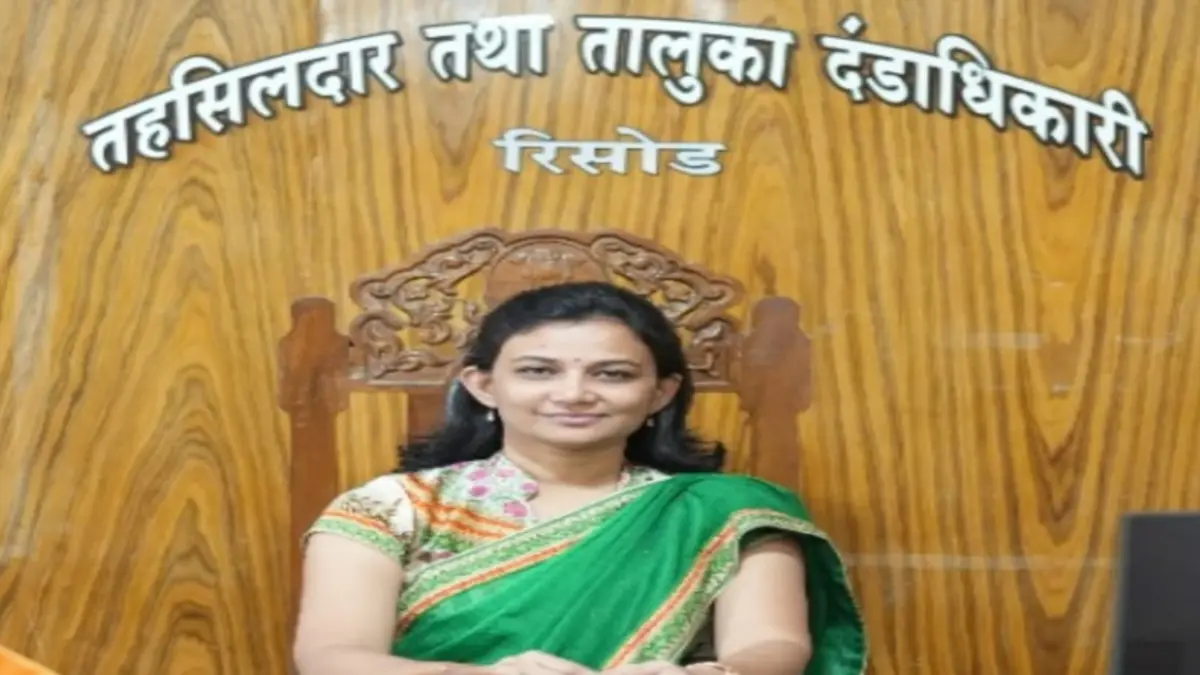 ४१५७ शेतकऱ्यांचे अनुदान अडकले, ई-केवायसी प्रक्रिया करताना शेतकरी