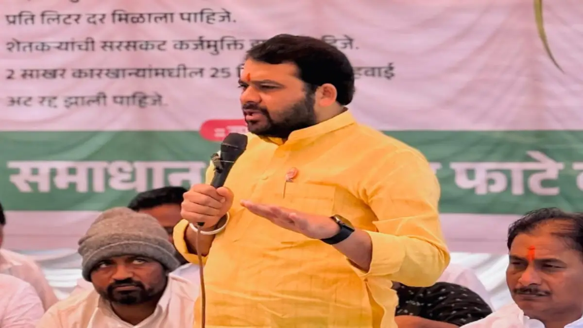 सोलापूर शेतकरी आंदोलनात ऊस दर 3000 रुपयांची पहिली उचल जाहीर