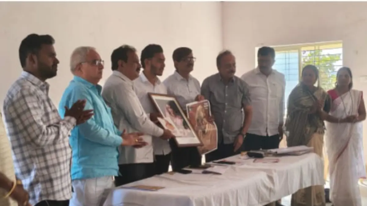 जिजाऊ सृष्टीवर जिजाऊ जन्मोत्सव 2026 नियोजनासाठी नगराध्यक्ष सौरभ तायडे यांचा सत्कार