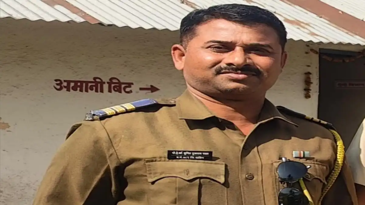 अकोला फाटा येथे दुचाकी अपघात