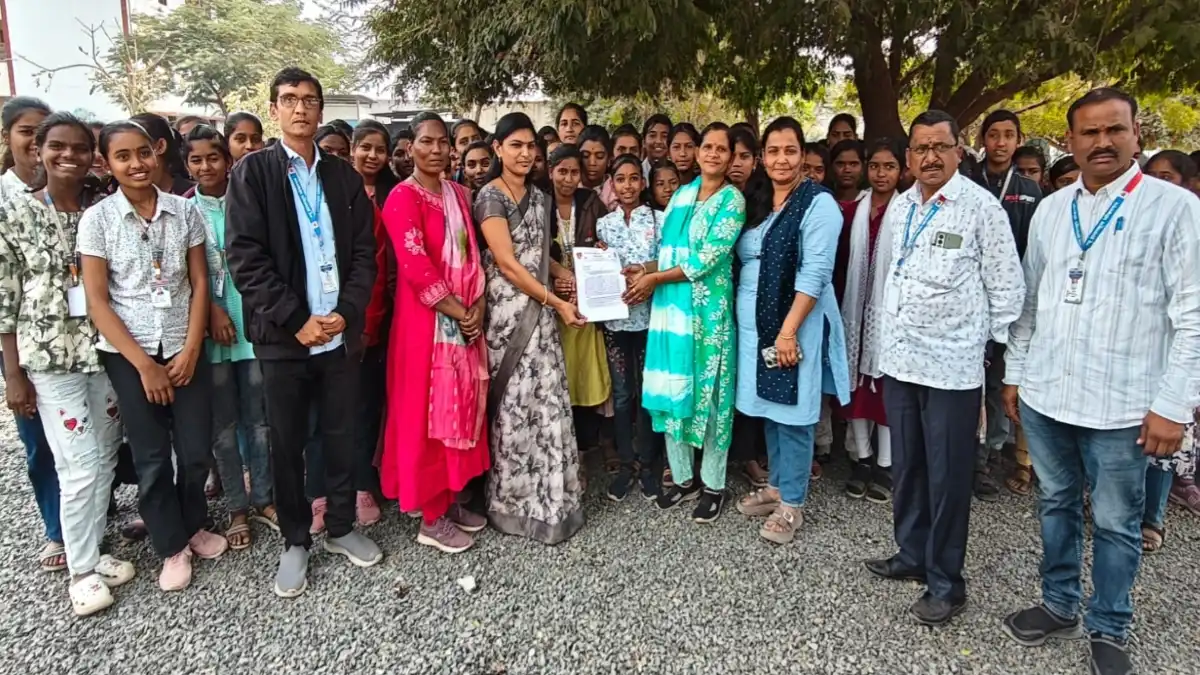 भोकरदनमध्ये दामिनी पथकाकडून शालेय विद्यार्थिनींचे समुपदेशन