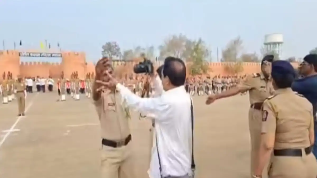 प्रजासत्ताक दिनी जालना येथे पत्रकारांना पोलीसांकडून धक्का बुक्की