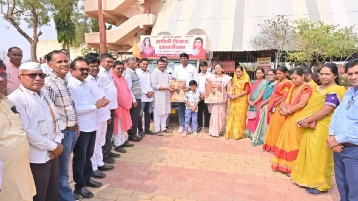 जिजाऊ सृष्टीवर सावित्री–जिजाऊ दशरात्रोत्सवाचा भव्य प्रारंभ सिंदखेडराजा