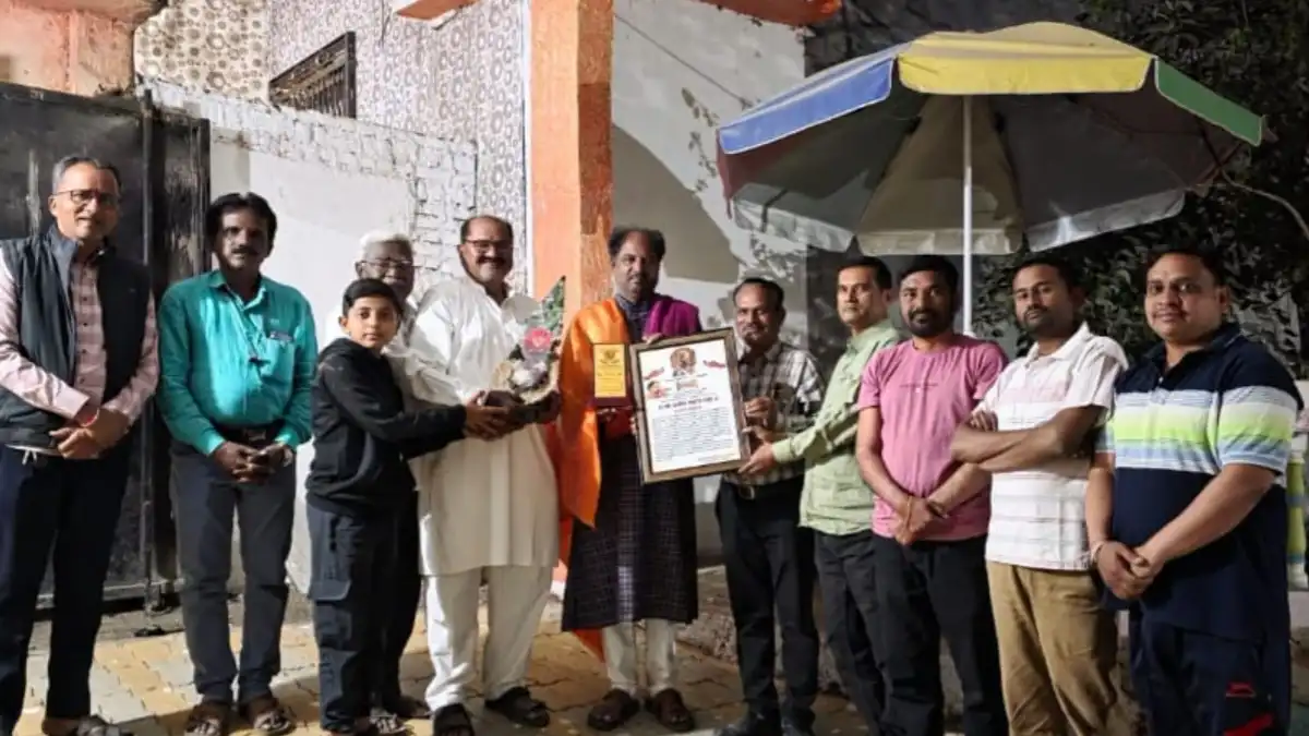 शिवजयंती निमित्त कवी अज़िम नवाज राही यांचा शिवसन्मान