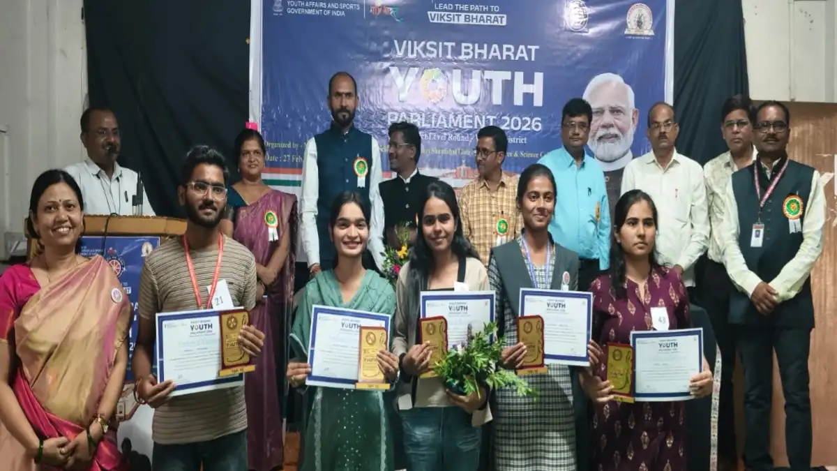वाशिममध्ये विकसित भारत युवा संसद कार्यक्रमात युवकांचा उत्स्फूर्त सहभाग.