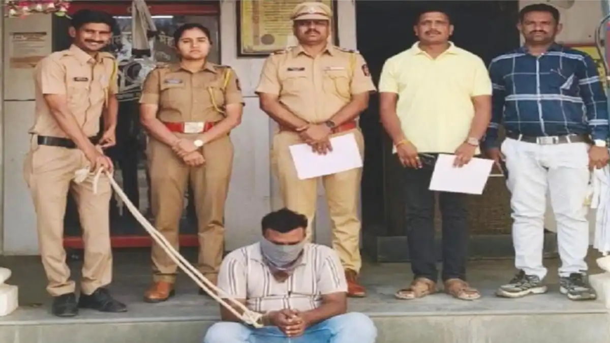 Mehkar Hotel Ekant police raid sex racket two women rescued