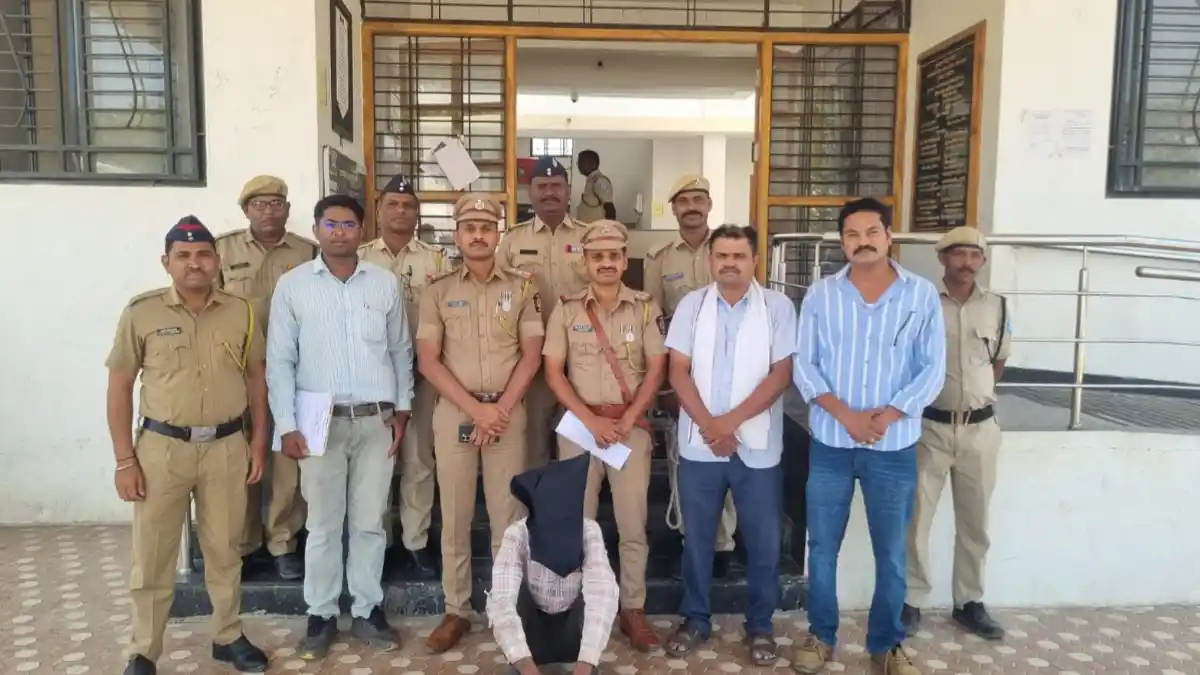 पिंपळगाव उंडा खून प्रकरण साखरखेर्डा पोलिस तपास आरोपी अटक