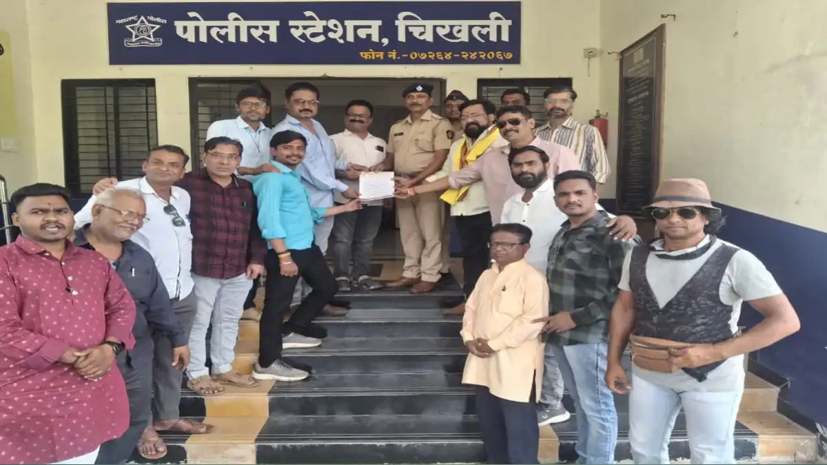 पत्रकारांना धमकी प्रकरणी खासदाराविरोधात गुन्हा दाखल करण्याच्या मागणीसाठी चिखली तालुका पत्रकार संघाचे निवेदन