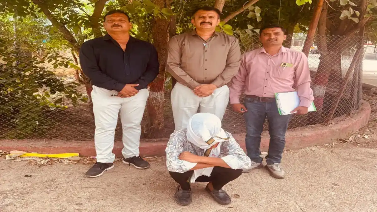 बुलढाणा जिल्ह्यातील धाड पोलीस ठाण्याच्या हद्दीतील करडी फाटा येथील भोंडे पेट्रोल पंप चोरी प्रकरणाचा उलगडा करत आरोपीला अटक