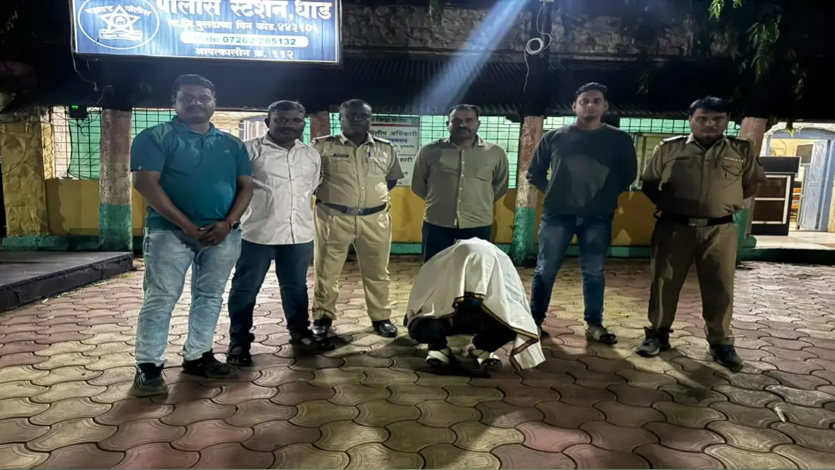 बुलढाणा धाड पोलीस स्टेशन हद्दपार कारवाई रोशन गणेश शिंदे