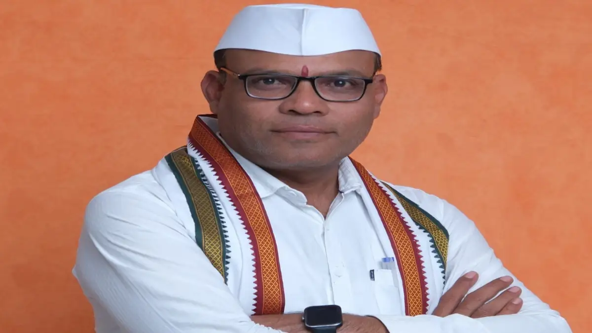 डोणगाव दुष्काळामुळे लोणी गवळी परिसरात करपलेले पीक