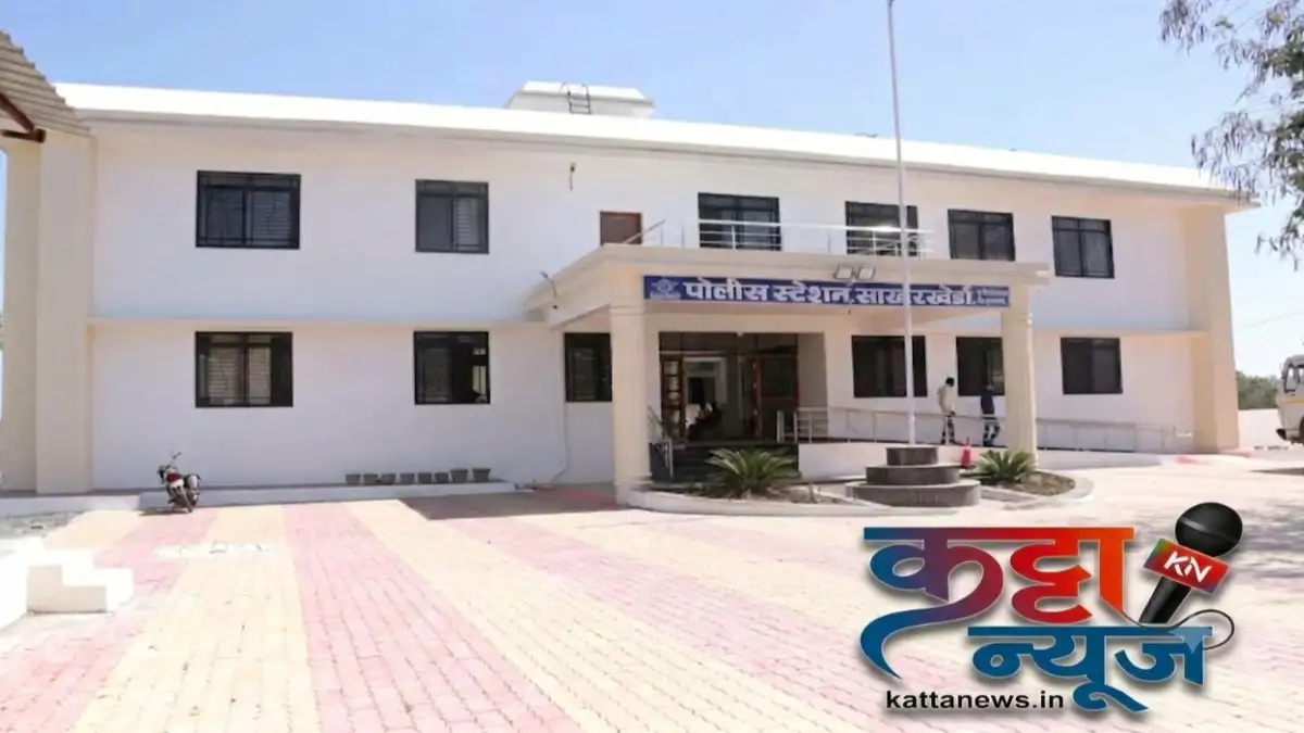 ग्रामसेवकाविरुद्ध गुन्हा दाखल झालेल्या शिंदी ग्रामपंचायतीचे कार्यालय, साखरखेर्डा